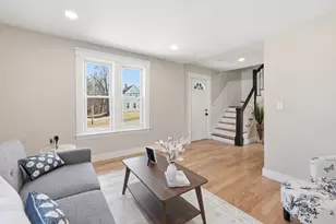 36 Central St, Auburn, MA 01501 - Photo 7