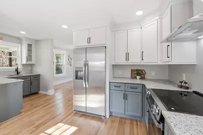 36 Central St, Auburn, MA 01501 - Photo 11