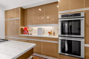 1125 W Roxbury Pkwy, Brookline, MA 02467 - Photo 9