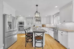 9 Fletcher St, Plainville, MA 02762 - Photo 5