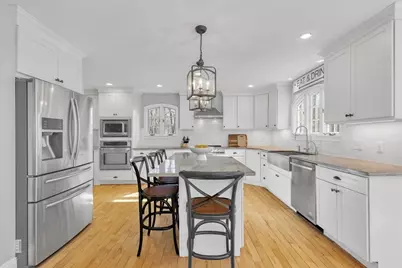 9 Fletcher St, Plainville, MA 02762 - Photo 5