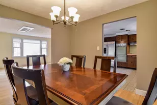 14 Travis Dr, Framingham, MA 01702 - Photo 5