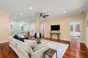 98R Walnut St, Shrewsbury, MA 01545 - Photo 9