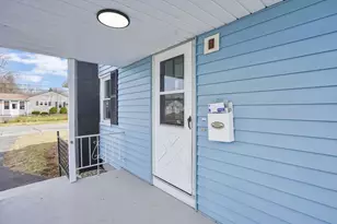 116 Carr St, Springfield, MA 01118 - Photo 3