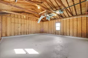 116 Carr St, Springfield, MA 01118 - Photo 25