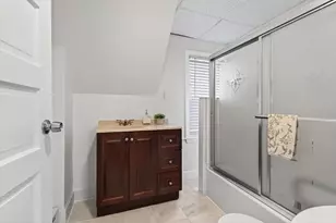 24 Carleton St, Revere, MA 02151 - Photo 17