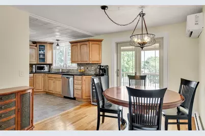 2 Maria Ct, Woburn, MA 01801 - Photo 5