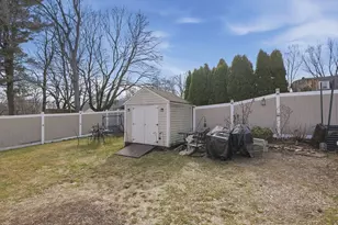 84 Eureka St, Worcester, MA 01603 - Photo 27