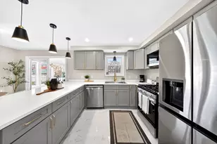 40 Duncan St, Fall River, MA 02721 - Photo 5