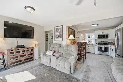 14 Dorothy Ave, Chicopee, MA 01020 - Photo 7