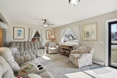 14 Dorothy Ave, Chicopee, MA 01020 - Photo 5