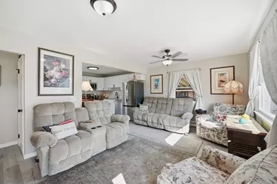 14 Dorothy Ave, Chicopee, MA 01020 - Photo 5