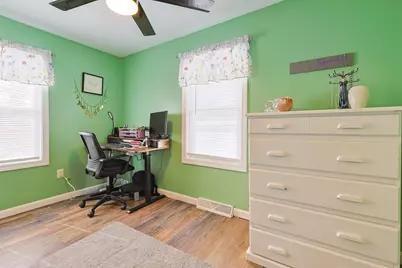 179 Lakeview Ave, Tyngsborough, MA 01879 - Photo 9