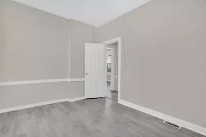 139 Bay St, Springfield, MA 01109 - Photo 17