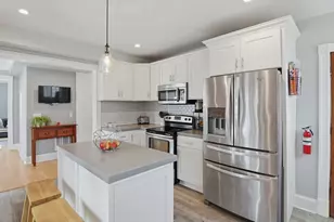 22 Elmwood St, Grafton, MA 01560 - Photo 9