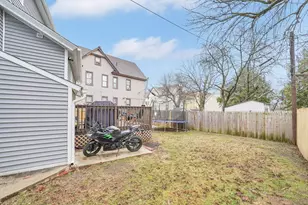 276 Dickinson St, Springfield, MA 01108 - Photo 33