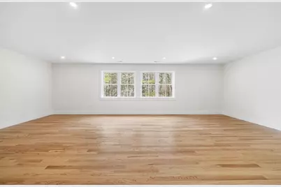 583 Fletcher Street, Northbridge, MA 01588 - Photo 21