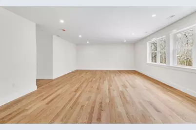 583 Fletcher Street, Northbridge, MA 01588 - Photo 23