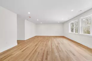 583 Fletcher St, Northbridge, MA 01588 - Photo 23