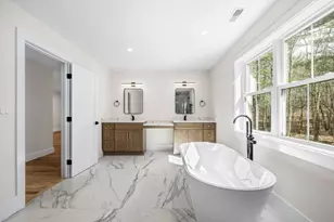 583 Fletcher St, Northbridge, MA 01588 - Photo 25