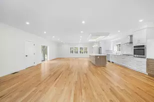 583 Fletcher St, Northbridge, MA 01588 - Photo 9