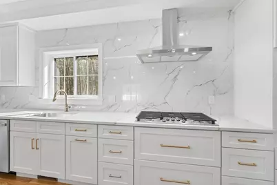 583 Fletcher Street, Northbridge, MA 01588 - Photo 5