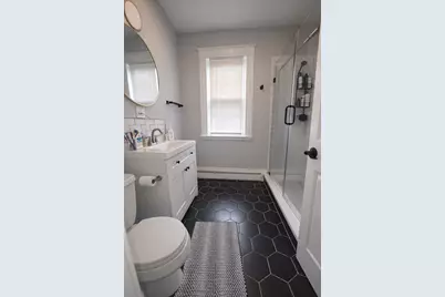 8 Pelham St, Worcester, MA 01609 - Photo 21