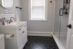 8 Pelham St, Worcester, MA 01609 - Photo 21