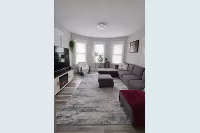 8 Pelham St, Worcester, MA 01609 - Photo 17