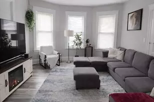 8 Pelham St, Worcester, MA 01609 - Photo 17