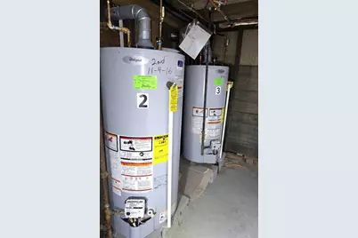 8 Pelham St, Worcester, MA 01609 - Photo 31