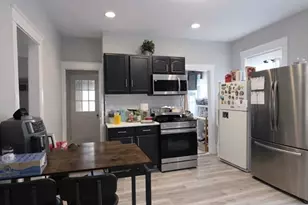 8 Pelham St, Worcester, MA 01609 - Photo 23