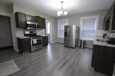 8 Pelham St, Worcester, MA 01609 - Photo 7