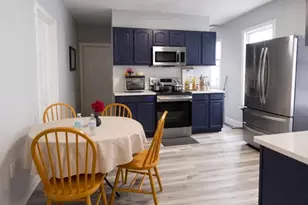 8 Pelham St, Worcester, MA 01609 - Photo 15