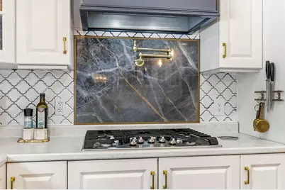 499 Chadwick Road, Haverhill, MA 01836 - Photo 9