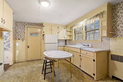 32 Grant Rd, Lynn, MA 01904 - Photo 7