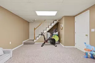 37 Cross St, Franklin, MA 02038 - Photo 21