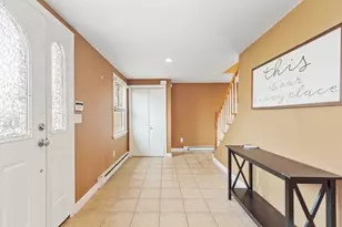 5 Hollis St, Saugus, MA 01906 - Photo 9