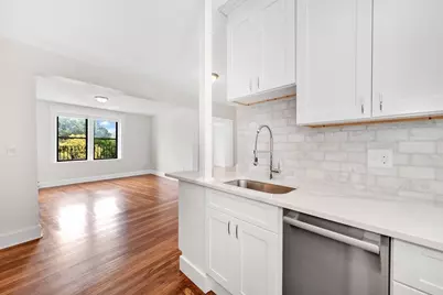 11 Park Dr #11-22, Boston, MA 02215 - Photo 5