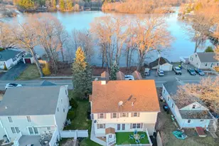 33 Lakeside Dr, Shrewsbury, MA 01545 - Photo 5