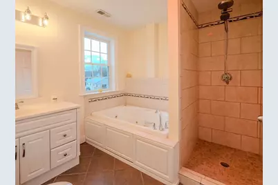 33 Lakeside Dr, Shrewsbury, MA 01545 - Photo 19