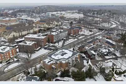 321 Hammond Pond Pkwy #105, Brookline, MA 02467 - Photo 35