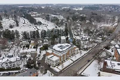 321 Hammond Pond Pkwy #105, Brookline, MA 02467 - Photo 39