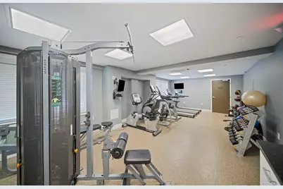 321 Hammond Pond Pkwy #105, Brookline, MA 02467 - Photo 25