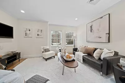 321 Hammond Pond Pkwy #105, Brookline, MA 02467 - Photo 5