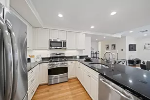 321 Hammond Pond Pkwy, Brookline, MA 02467 - Photo 7