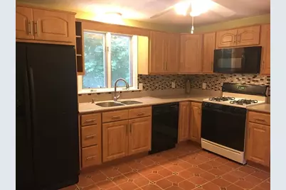 5 Lynne Ave #5, Tyngsborough, MA 01879 - Photo 3