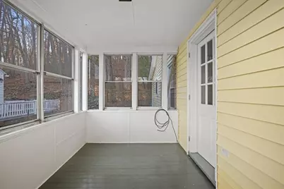 38 Glendale St, Worcester, MA 01602 - Photo 11