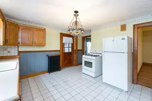 30 Grace St, Lowell, MA 01851 - Photo 5