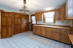 30 Grace St, Lowell, MA 01851 - Photo 3